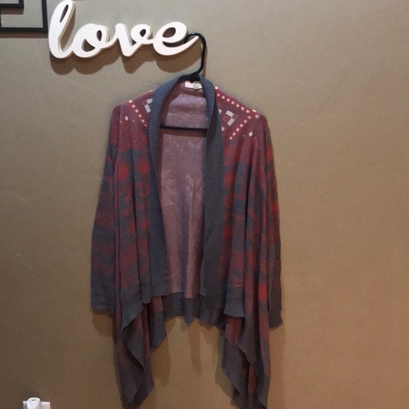 Pink Republic Cardigan in Aztec Design - Picture 2 of 4